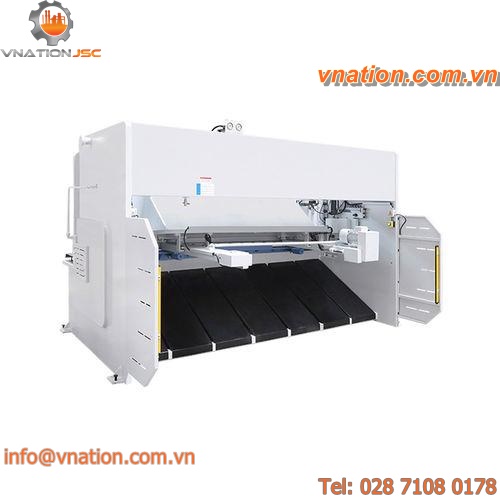 guillotine shear / hydraulic / CNC / for metal sheets