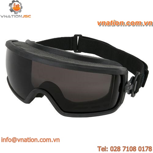 wrap-around protective goggles / anti-fog coating