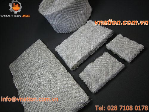 liquid filter element / knitted wire mesh