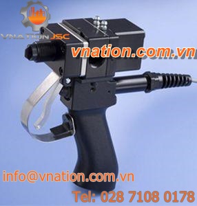 piston dispensing valve