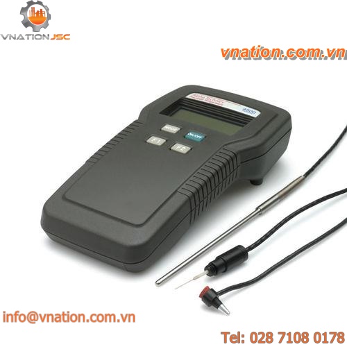 digital thermometer / thermistor / portable / precision