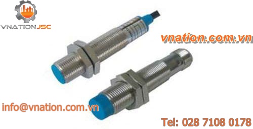 inductive proximity switch / cylindrical / digital