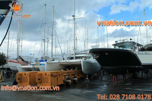 self-propelled trailer / more than 6 axles / for boats