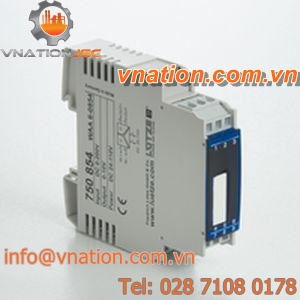 DC voltage transducer / for railway applications
