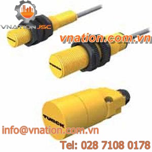 capacitive proximity sensor / cylindrical / long-range / plastic
