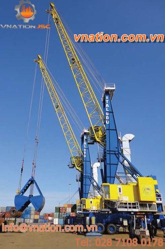 self-propelled crane / harbor / hydraulic