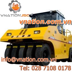 pneumatic tired road roller