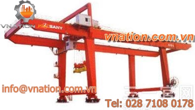 rail-mounted gantry crane / for containers