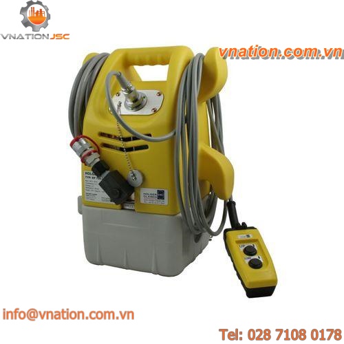 piston hydraulic pump / handling