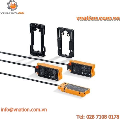 capacitive proximity sensor / rectangular / IP65 / IP67