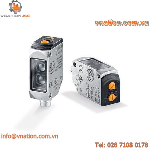 photoelectric proximity sensor / rectangular / IP69K / IP68