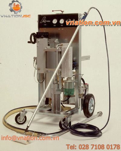 resin mixer-dispenser / piston