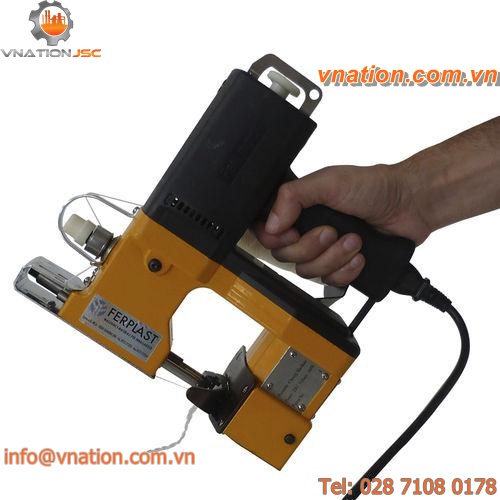 single-needle sewing machine / chain stitch / with thread trimmer / for bags