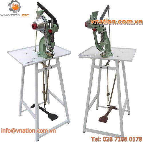 eyeleting machine with 1 head