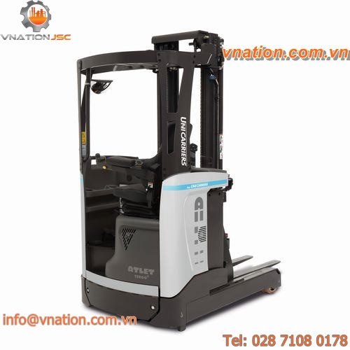 electric reach truck / side-facing seated position / for warehouses / compact