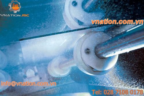aqueous washing machine / automatic / process / brush