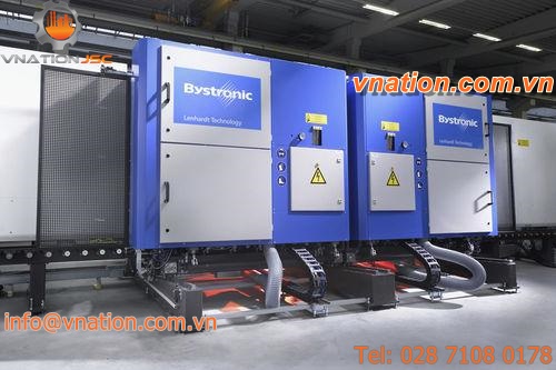automatic assembly machine / for insulating glass