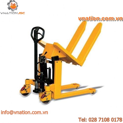 hand pallet truck / stand-on / loading / unloading