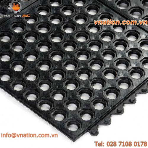 anti-slip mat / anti-fatigue / rubber / wet area