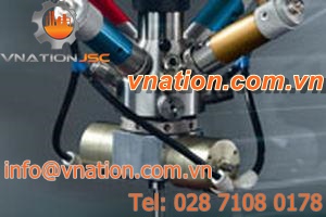 dynamic mixing head / resin