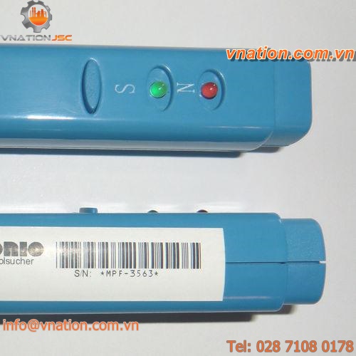 electronic magnetic pole finder