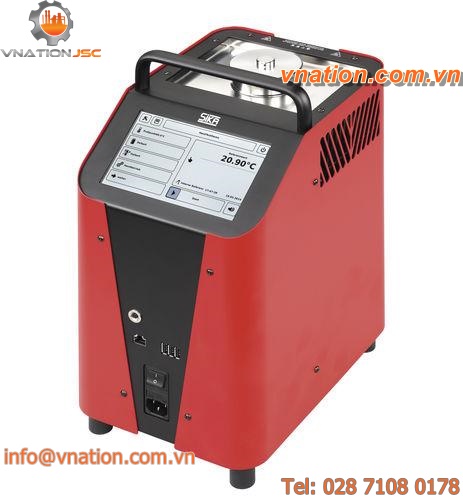 temperature calibrator / for temperature sensors / for infrared pyrometers / portable
