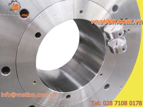 self-centering power chuck / high-power