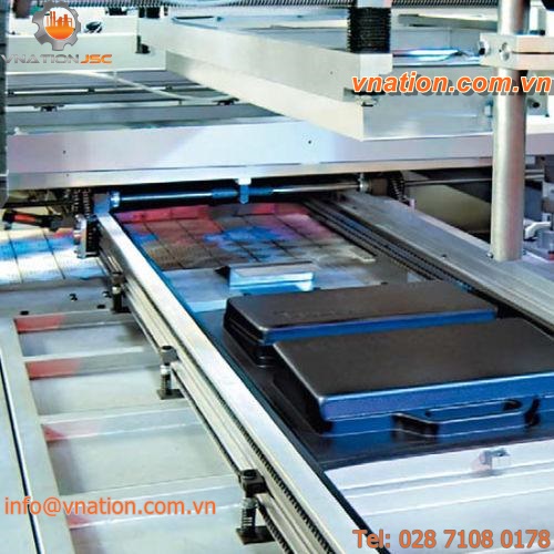 automatic thermoformer / roll-fed / plastic film / for packaging