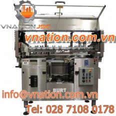 horizontal labeler / for the food and beverage industry / for cylindrical products