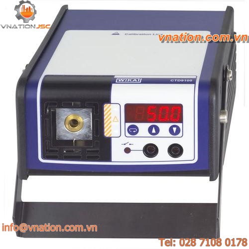 temperature calibrator / compact / portable / high-precision