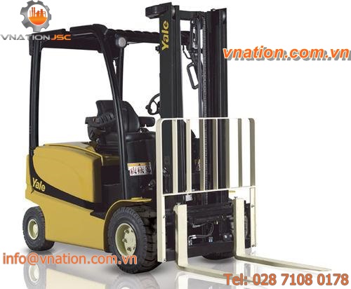electric forklift / ride-on / outdoor / counterweight