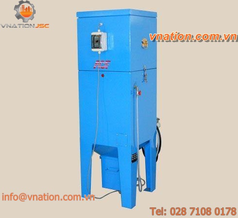cartridge dust collector / pneumatic backblowing / for air blasting / industrial
