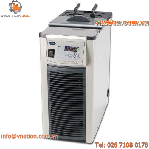 liquid chiller / laboratory