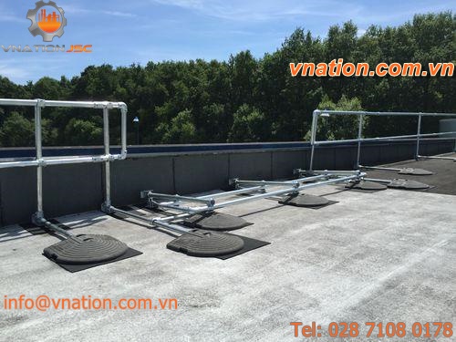 folding roof edge protection