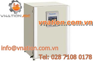 laboratory incubator / CO2 / with decontamination system / digital