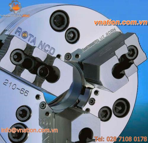 turning power chuck / clamp / 3-jaw / through-hole