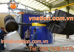 shuttle roto-molding machine