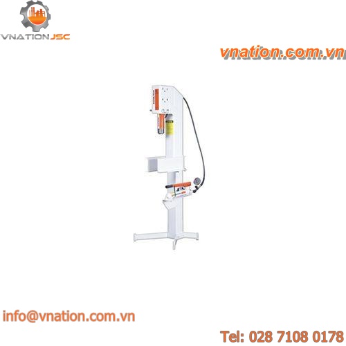 hydraulic press / C-frame
