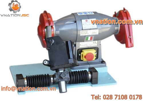 manual sharpener / knife