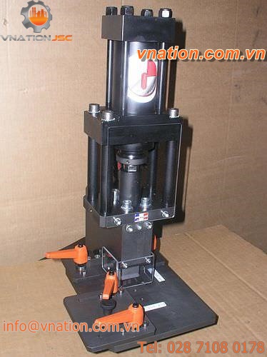 hydraulic notching machine