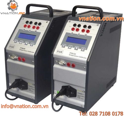 temperature calibrator / programmable / high-precision / digital