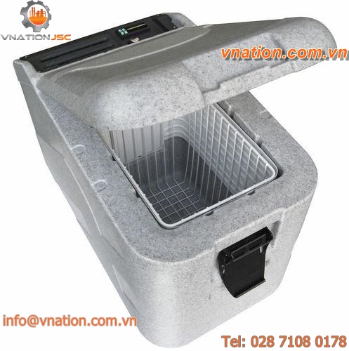portable refrigerator-freezer / laboratory